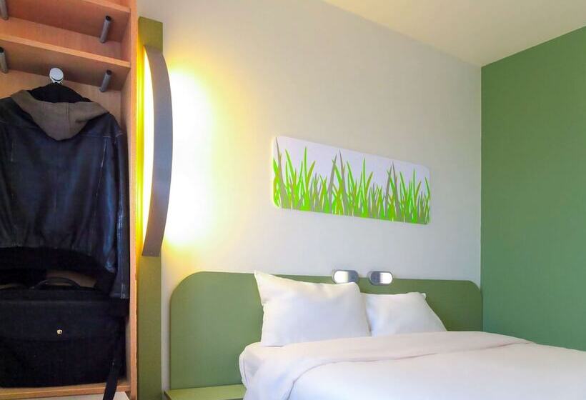 בית מלון כפרי Ibis Budget Bayeux