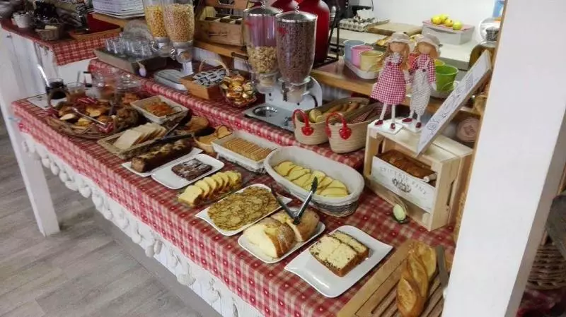 هتل Kyriad Direct Saintes