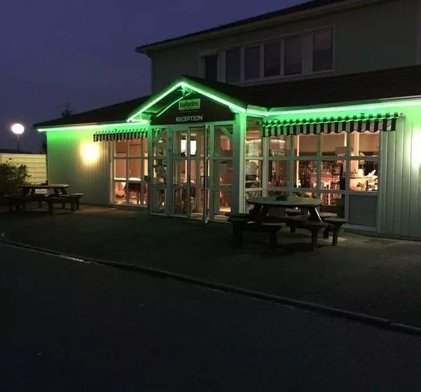 هتل Kyriad Direct Saintes