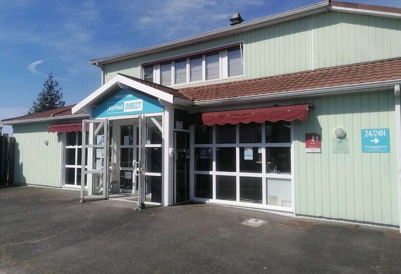 בית מלון כפרי Kyriad Direct Saintes