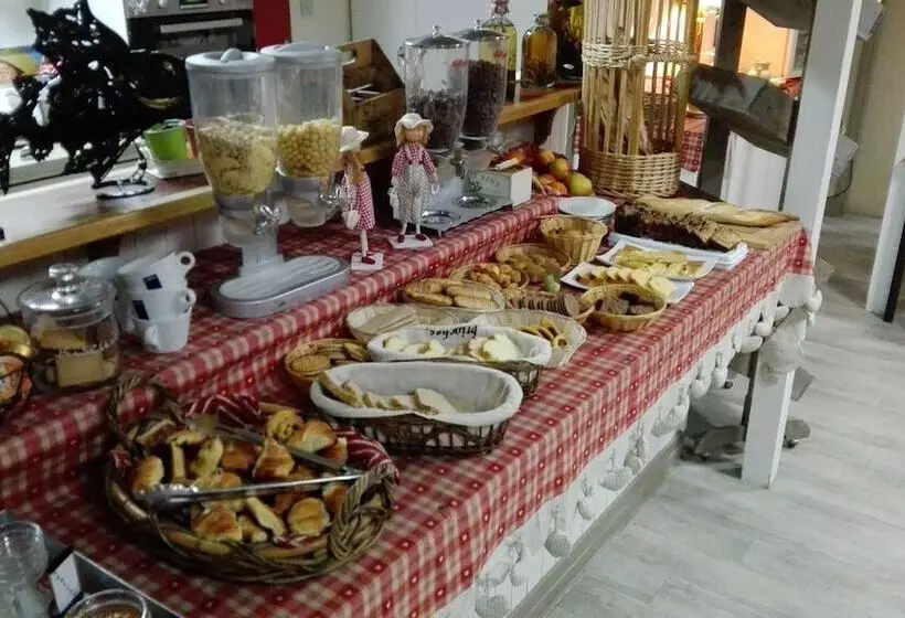 هتل Kyriad Direct Saintes