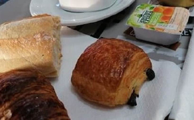 בית מלון כפרי Kyriad Direct Saintes