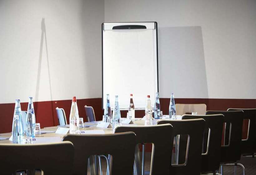 هتل Ibis Douai Dechy