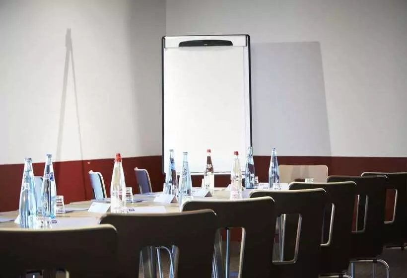 هتل Ibis Douai Dechy