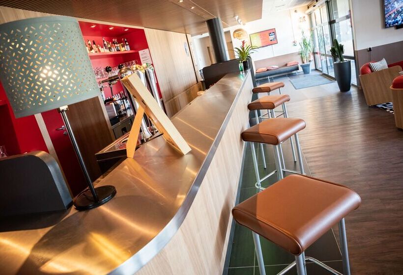 هتل Ibis Douai Dechy