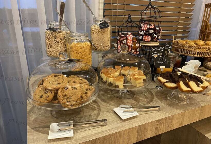 هتل Kyriad Prestige Vannes Centre  Palais Des Arts