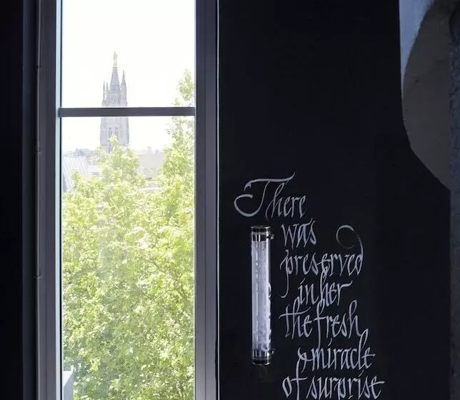 Hotel Mama Shelter Bordeaux Centre