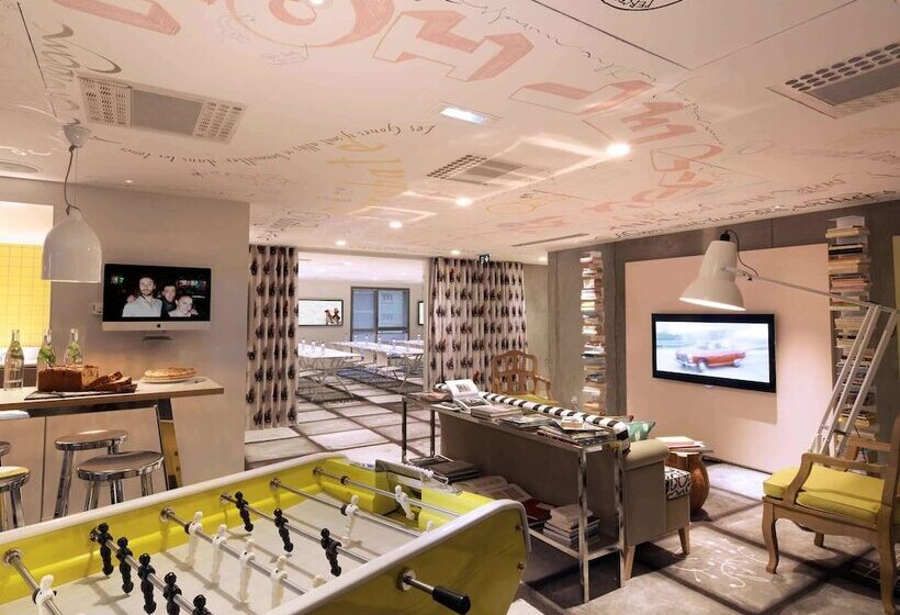 Отель Mama Shelter Lyon