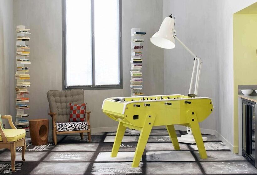 Отель Mama Shelter Lyon