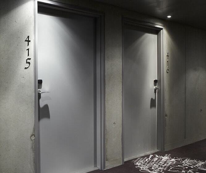 Отель Mama Shelter Lyon