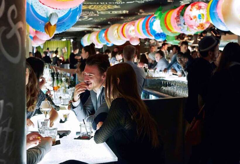 Отель Mama Shelter Lyon