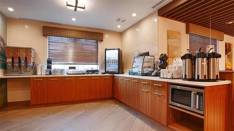 ホテル Mountain View Inn & Suites