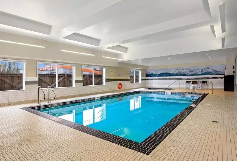 ホテル Mountain View Inn & Suites