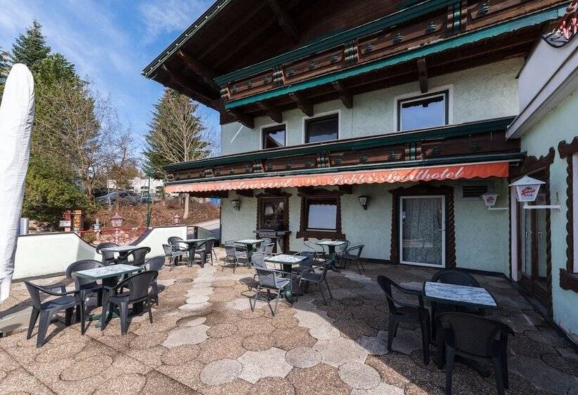 בית מלון כפרי Rothirsch By Skinetworks