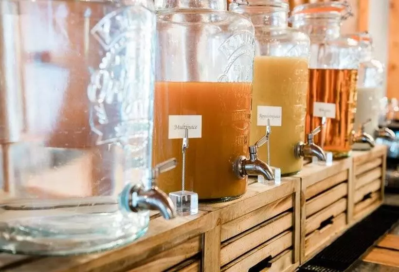 호텔 Rothirsch By Skinetworks