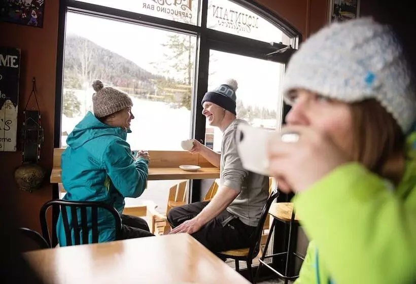 בית מלון כפרי The Approach