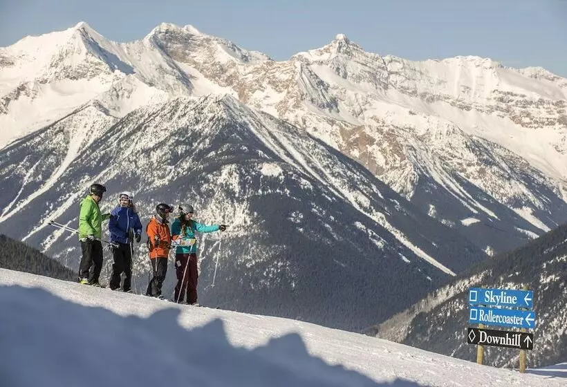 בית מלון כפרי The Approach