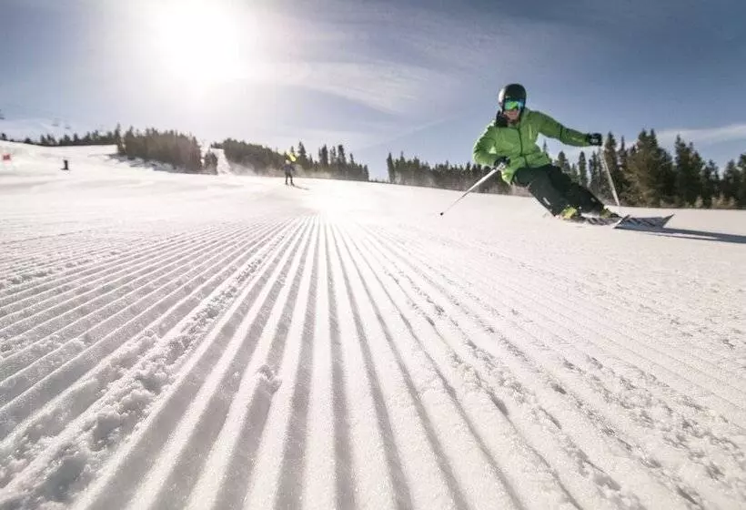 בית מלון כפרי The Approach