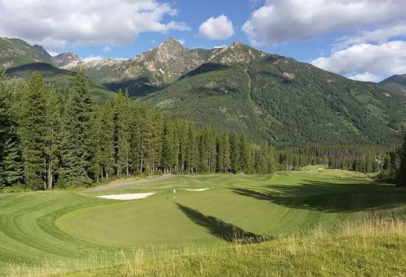 בית מלון כפרי The Approach