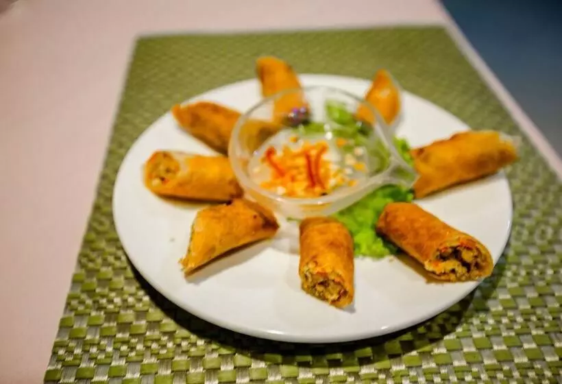 호텔 The Sanctuary Villa Battambang