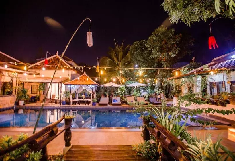 호텔 The Sanctuary Villa Battambang