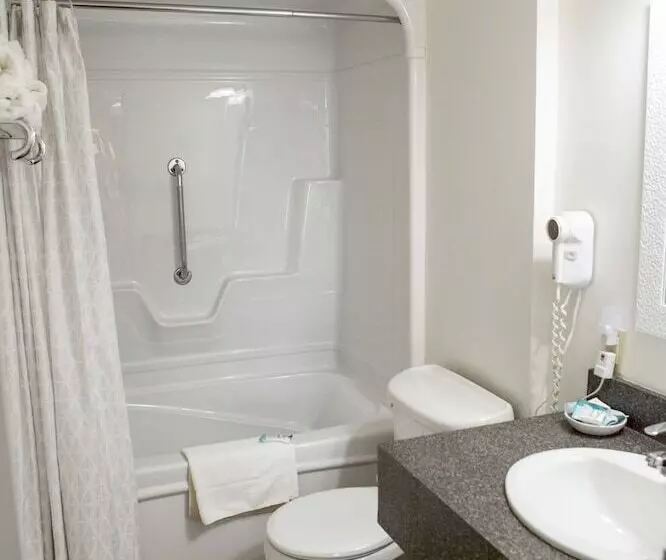 Hotelli The Village Inn Of Lakefield