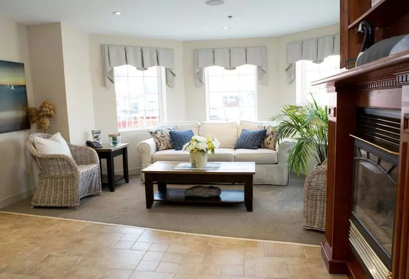 Hotelli The Village Inn Of Lakefield