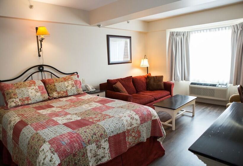 בית מלון כפרי The Village Inn Of Lakefield