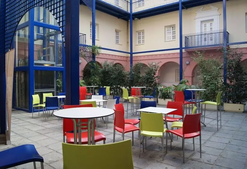 Albergue Inturjoven Huelva Hostel
