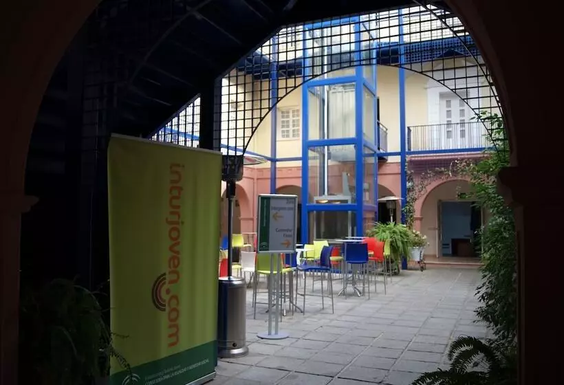 Albergue Inturjoven Huelva Hostel