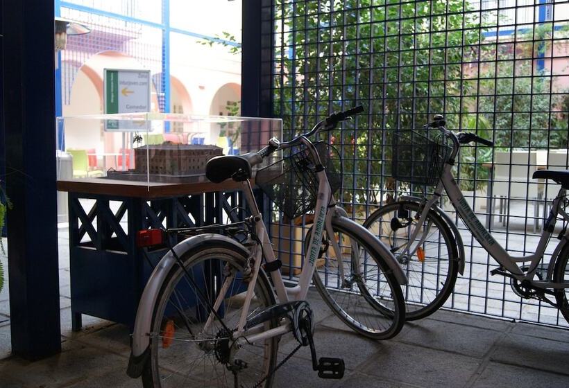Albergue Inturjoven Huelva Hostel