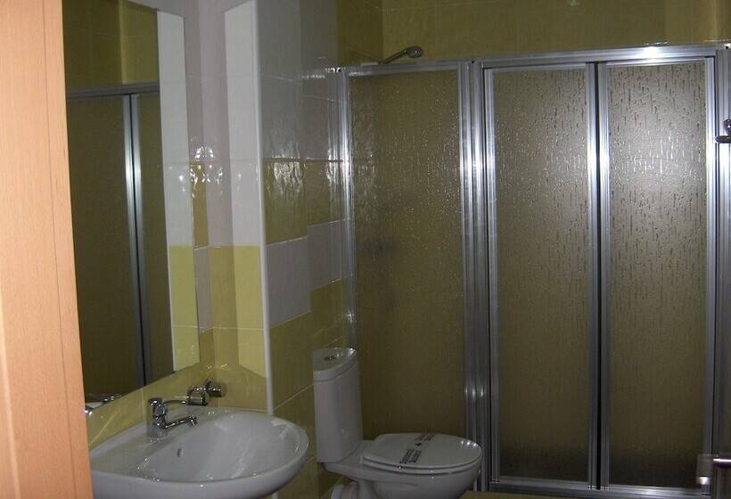 Albergue Inturjoven Huelva Hostel