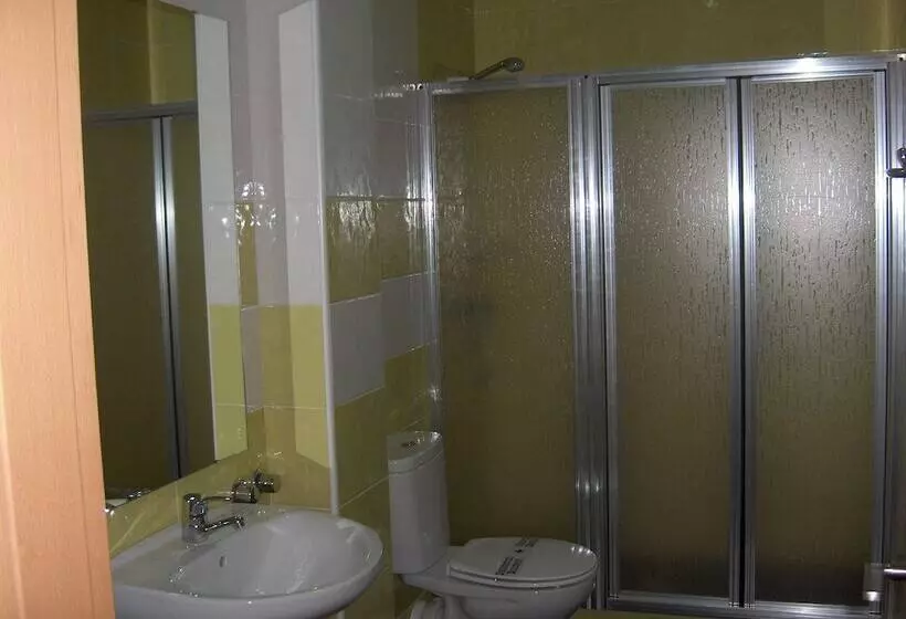 Albergue Inturjoven Huelva Hostel