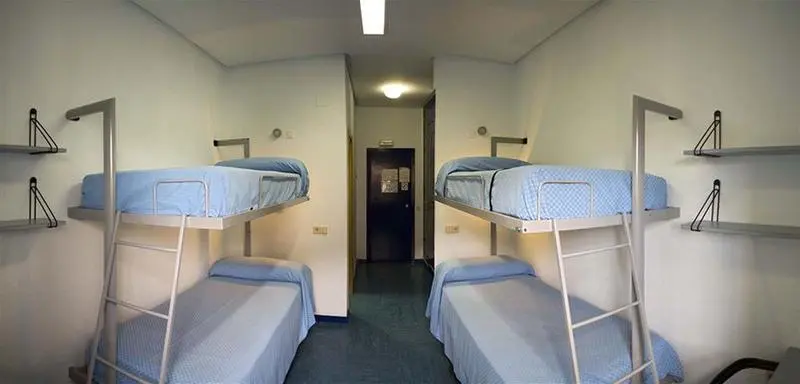 Albergue Inturjoven Huelva   Hostel