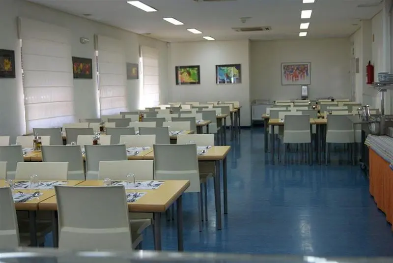 Albergue Inturjoven Huelva   Hostel