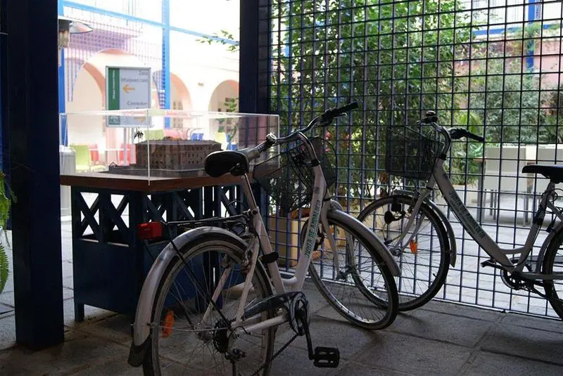 Albergue Inturjoven Huelva   Hostel