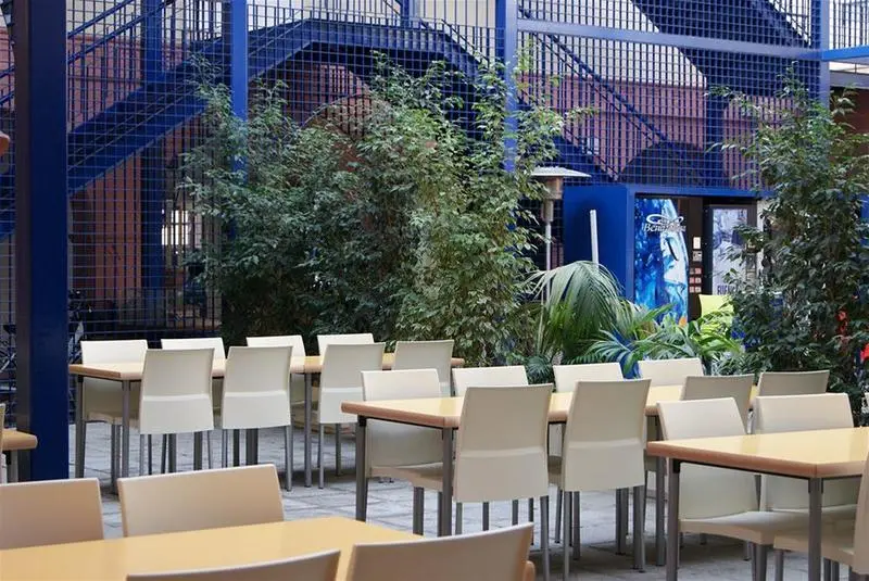 Albergue Inturjoven Huelva   Hostel