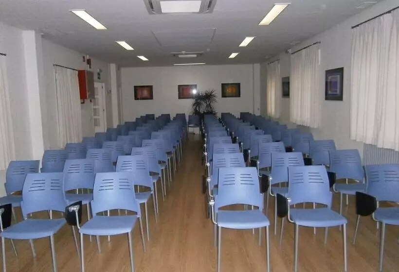 Albergue Inturjoven Huelva Hostel