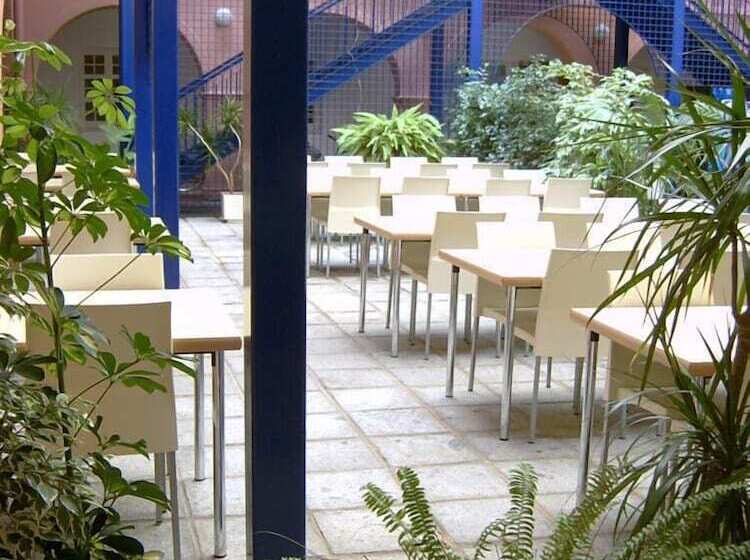 Albergue Inturjoven Huelva Hostel