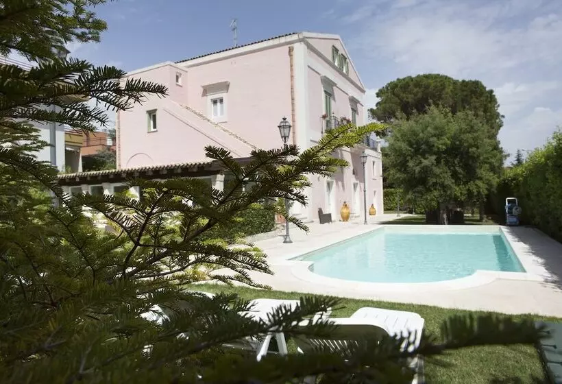 酒店 Casino Ridola