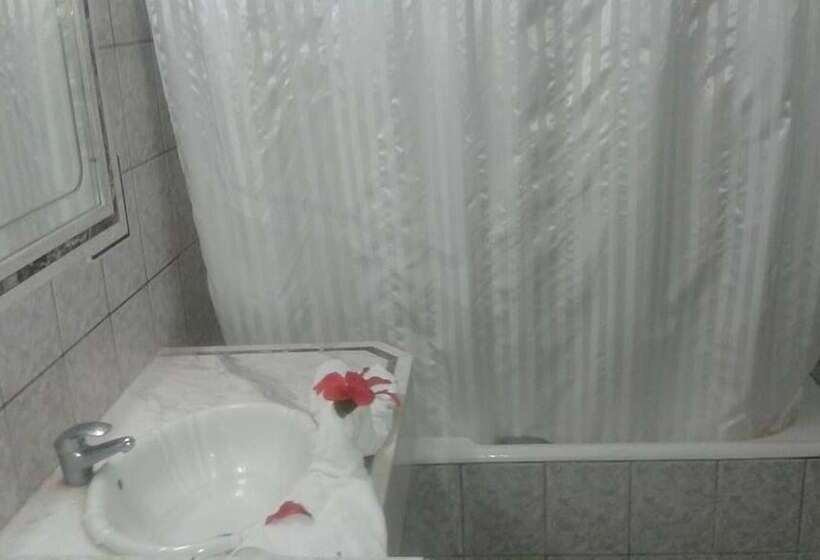 هتل Corniche Palace