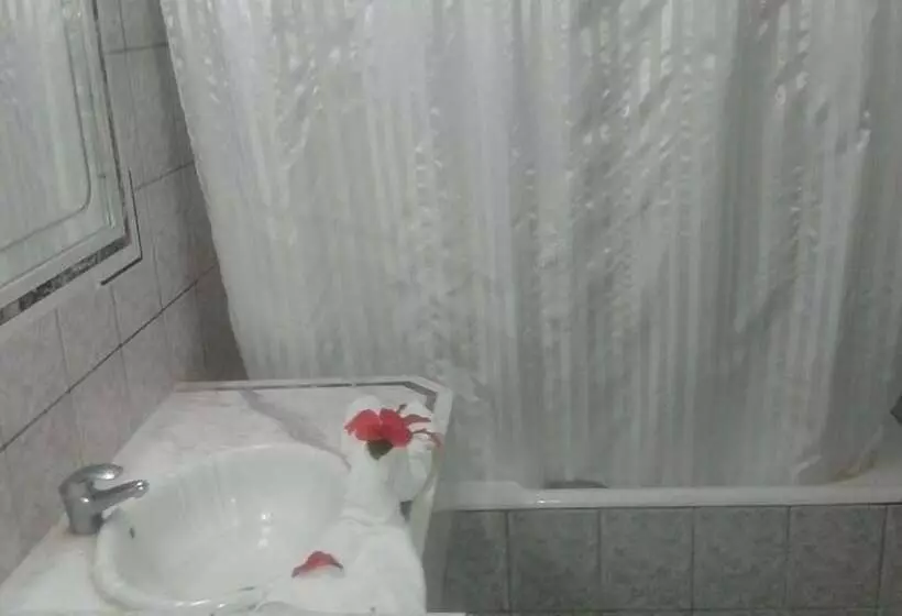 ホテル Corniche Palace