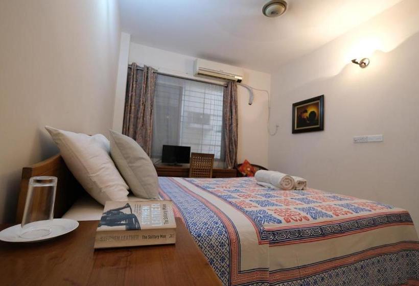 هتل Green House Guest House