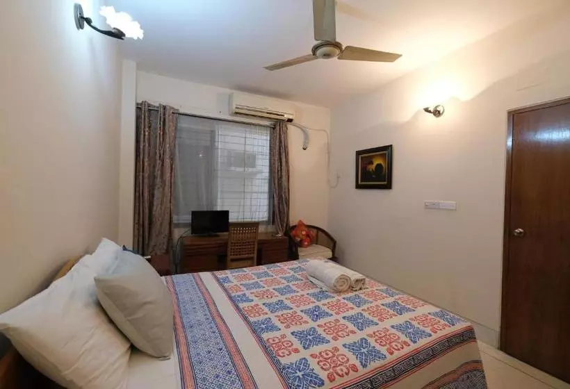 هتل Green House Guest House