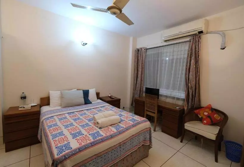 هتل Green House Guest House