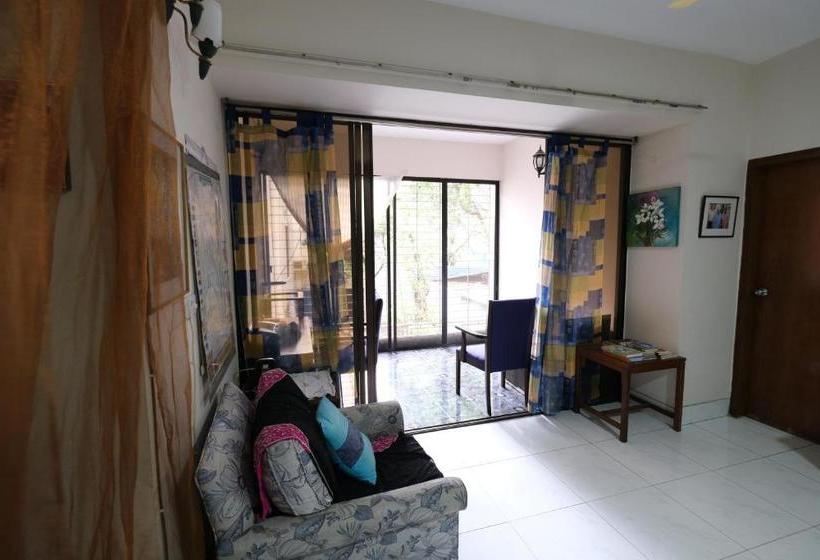 هتل Green House Guest House