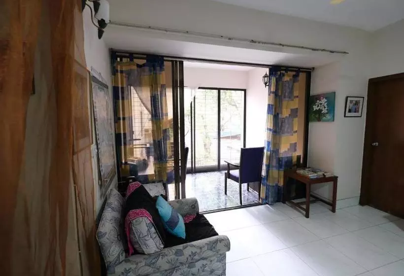 هتل Green House Guest House