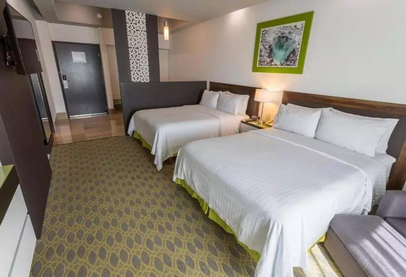 Hotelli Holiday Inn Queretaro Zona Krystal, An Ihg