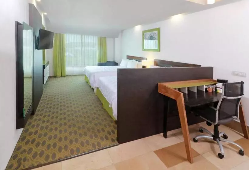 Hotelli Holiday Inn Queretaro Zona Krystal, An Ihg