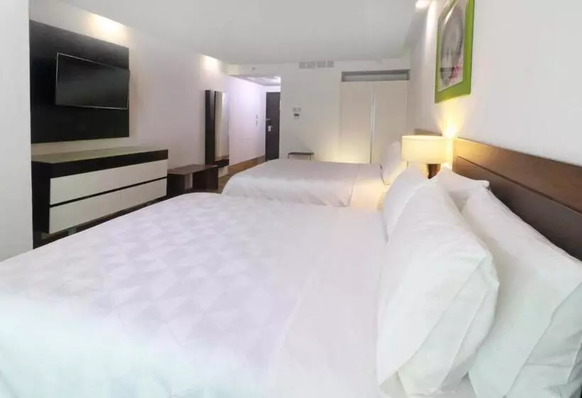 Hotelli Holiday Inn Queretaro Zona Krystal, An Ihg